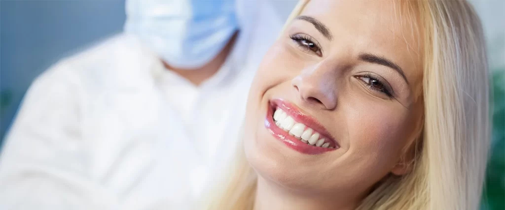 woman visiting the dentist